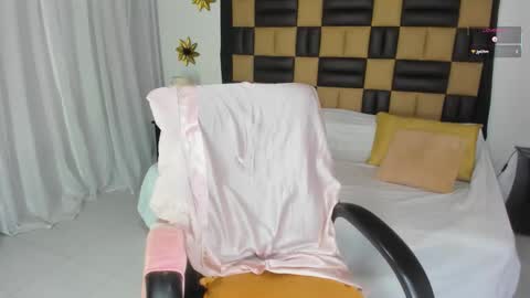 Snapshot of barbiekano chatting on October 9, 1:32 am barbiekano online show from October 9, 1:32 am