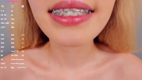 Mia online show from June 26, 3:24 pm