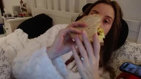 Lena online show from December 17, 7:18 pm