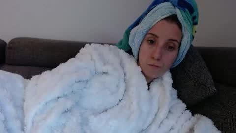 Lena online show from April 23, 5:15 pm