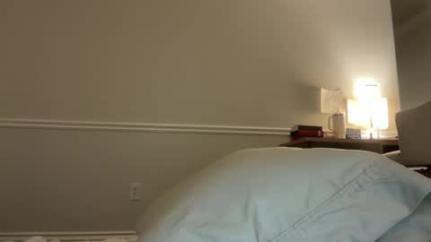 chicka online show from April 22, 4:09 am