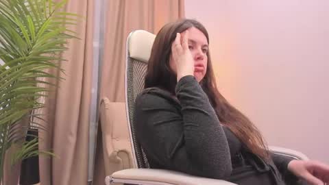 battymoll online show from April 25, 4:37 pm