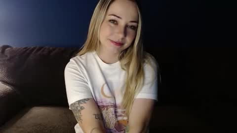 bbgirlnextdoor online show from May 24, 6:40 pm