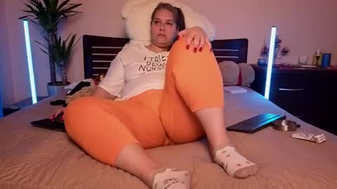 Love online show from February 10, 8:01 pm