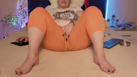 Love online show from April 22, 7:44 pm