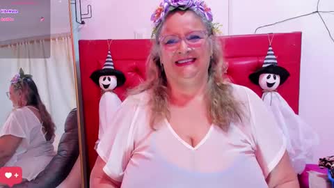 Snapshot of bbwsalome chatting on October 3, 8:58 pm Salome online show from October 3, 8:58 pm