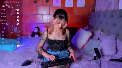 Snapshot of be_art chatting on September 20, 12:21 am Kim . online show from September 20, 12:21 am