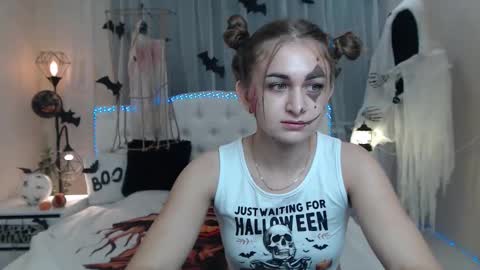 beataangel online show from October 31, 8:18 am