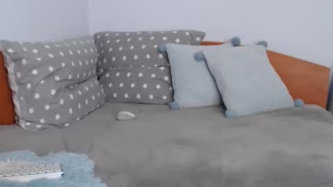 beatrice26 online show from April 24, 12:30 pm