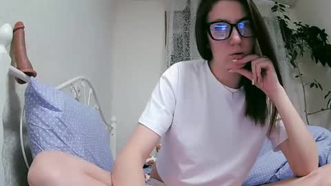 Snapshot of beatricetender chatting on February 6, 8:02 pm BeatriceTender online show from February 6, 8:02 pm