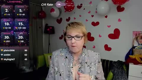 Snapshot of beautiful_lina7 chatting on February 2, 11:51 am your Lana online show from February 2, 11:51 am