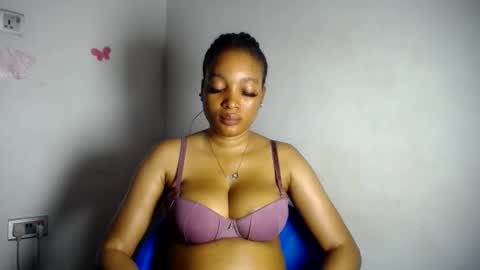 moanna online show from April 23, 9:28 pm