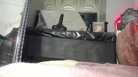 Snapshot of beautifull_wild_girl chatting on September 27, 7:32 pm maria online show from September 27, 7:32 pm