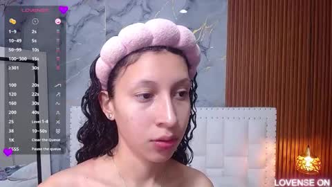 Snapshot of beautifulskinny18 chatting on March 11, 1:56 pm Shalom online show from March 11, 1:56 pm