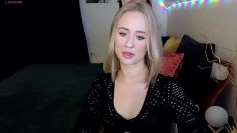 Snapshot of beauty_sashaxx chatting on October 8, 6:12 pm beauty Sasha online show from October 8, 6:12 pm