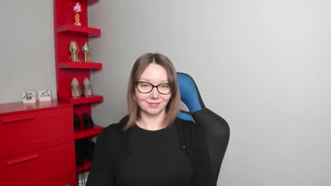 Zoe online show from February 11, 8:05 am