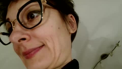 Raluca online show from March 31, 8:42 pm