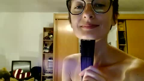 Raluca online show from July 1, 7:57 pm