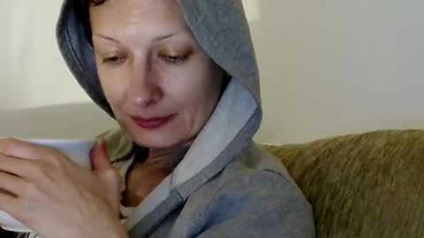 Raluca online show from April 2, 8:50 pm