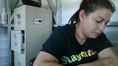 beccabee37 online show from February 13, 7:15 pm