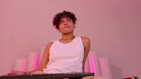 Beecckkkaaa online show from April 22, 12:57 pm