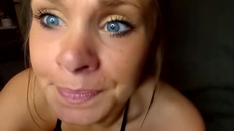 BECKY BOO  online show from June 10, 3:49 am