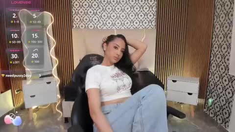 BELLA online show from October 17, 3:04 pm