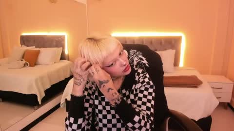 Bela online show from April 7, 1:02 pm