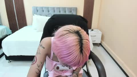 Bela online show from April 28, 1:04 pm