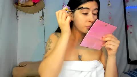 modelo independiente online show from June 15, 9:04 pm