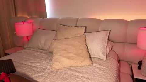  Belkis  online show from November 12, 6:39 pm