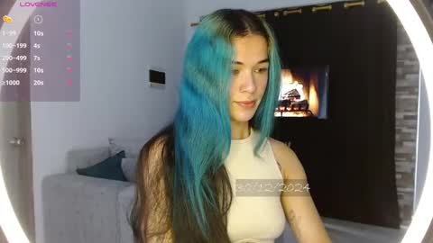 Snapshot of bell_art chatting on December 30, 3:45 pm   online show from December 30, 3:45 pm