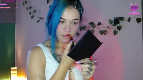 Snapshot of bell_art chatting on October 6, 4:01 pm   online show from October 6, 4:01 pm