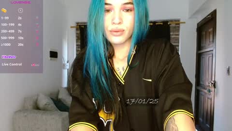 Snapshot of bell_art chatting on January 17, 1:13 pm   online show from January 17, 1:13 pm