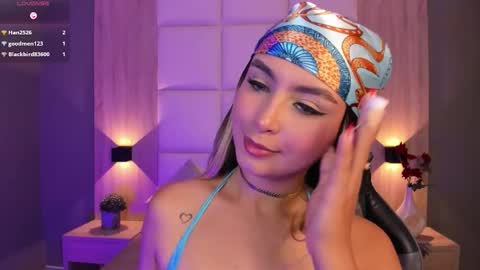 Snapshot of bella1207 chatting on September 11, 9:04 pm Bella cam online show from September 11, 9:04 pm