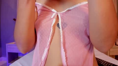 Bella cam online show from April 27, 7:22 pm