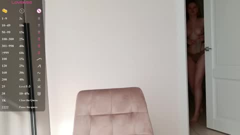 bella__sss online show from April 25, 2:36 am