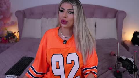 Emma  Bella online show from April 6, 9:38 pm