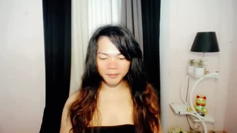 bella_ngo online show from May 9, 6:15 am