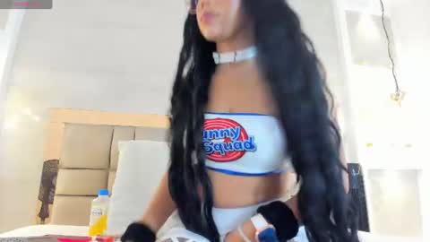  BELLA  online show from June 12, 3:03 am