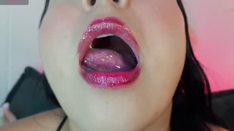 bella online show from July 12, 7:09 am
