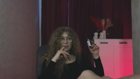 Bella online show from April 6, 3:02 pm