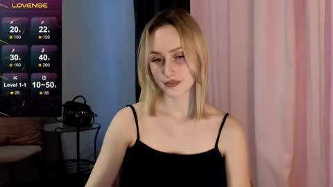 bella_villen online show from March 5, 2:46 pm