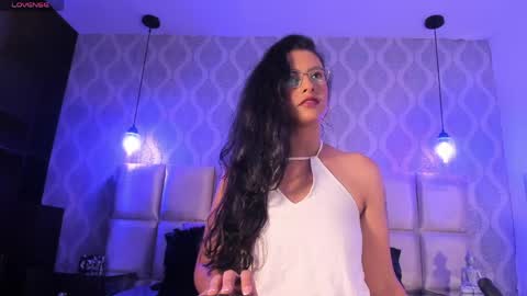 bellaagrace online show from April 9, 4:59 am