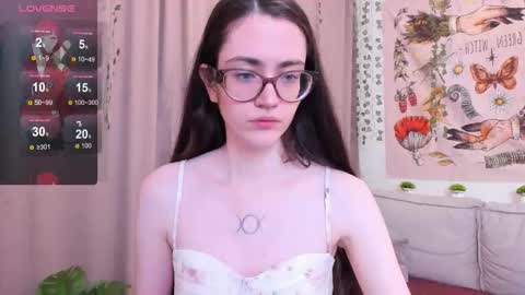 BellaCatLovesMeat online show from November 24, 9:39 pm