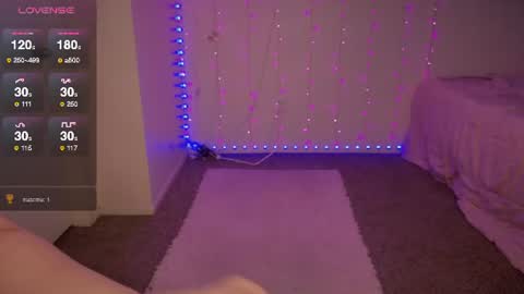 Bella Monroe online show from June 11, 4:31 am