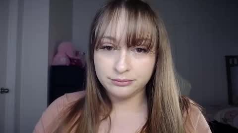 Snapshot of bellamonroee chatting on February 21, 4:40 am Bella Monroe online show from February 21, 4:40 am