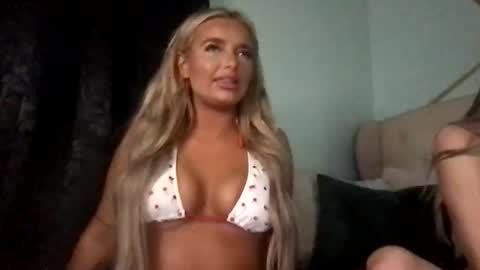 Bella online show from November 18, 3:40 am