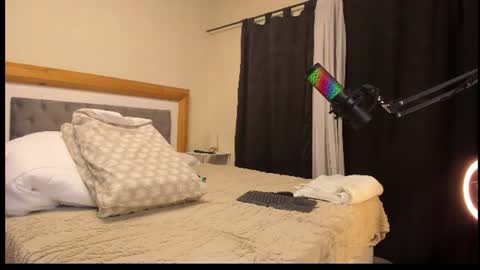 Bellaaa online show from July 22, 11:39 pm