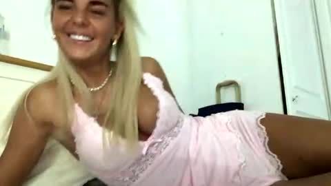Bella online show from August 1, 7:27 pm